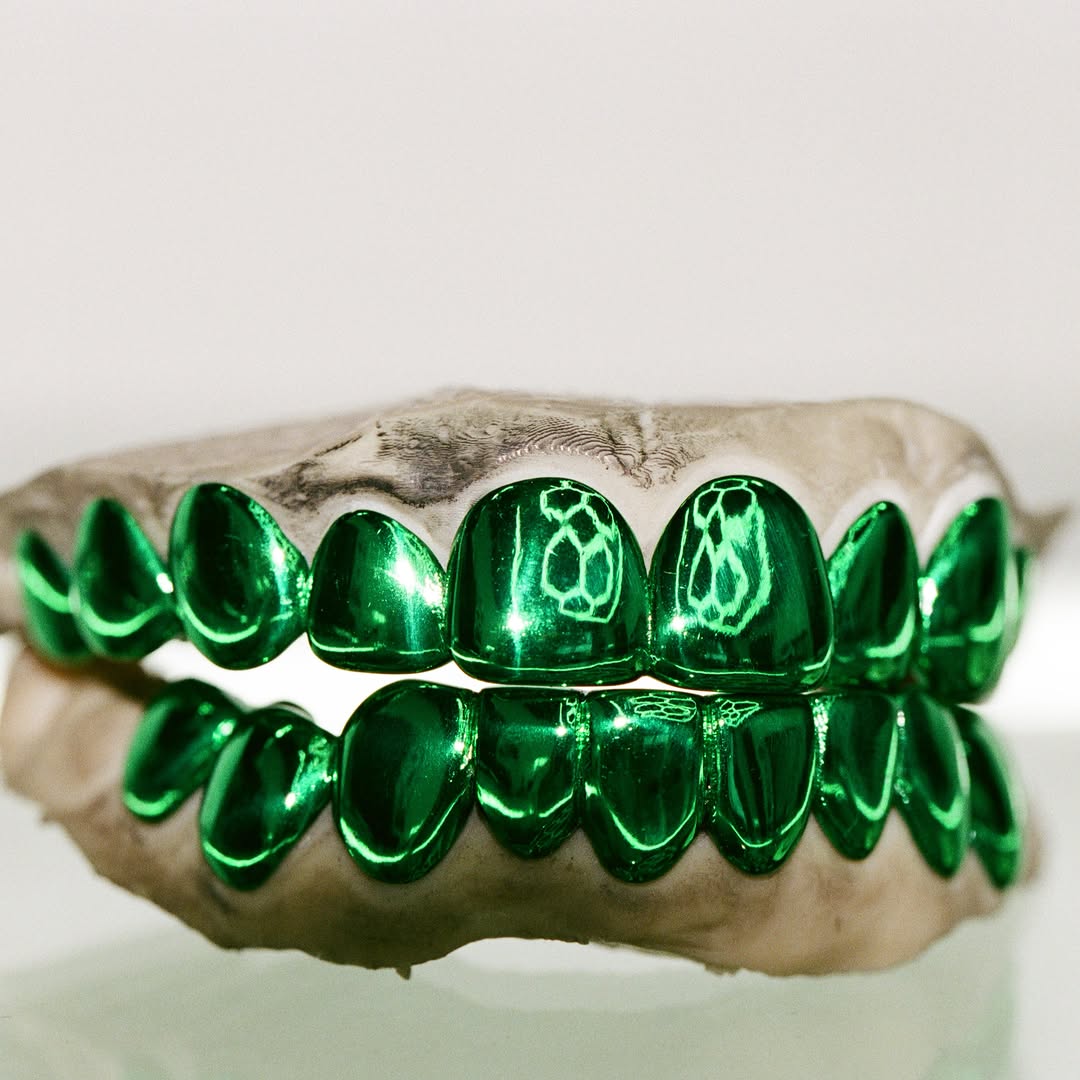 The green grillz, front view